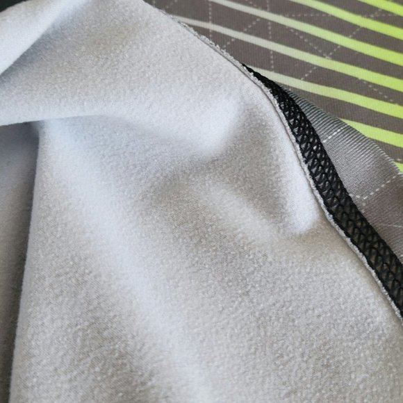 Nike Pro Thermal 1/2 Zip Running Top - Picture 9 of 9